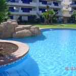 Roca artificial en piscina realizada "in situ"