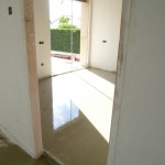 Colocación de mortero autonivelante